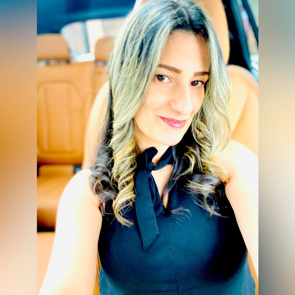 Meet your Posher, Ivette - Picture 2 of 3